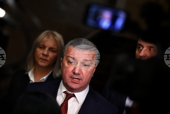 От "БСП-Обединена левица" предлагат парламентът да разгледа бюджета за 2026 г., внесен от правителството в оставка в края на 2025 г.