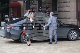 „Има такъв народ“ - президент - консултации - пристигане