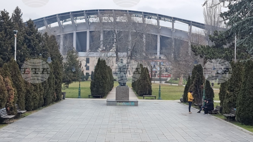 Република Северна Македония - паметник - Гоце Делчев - 154 години от рождението на революционера