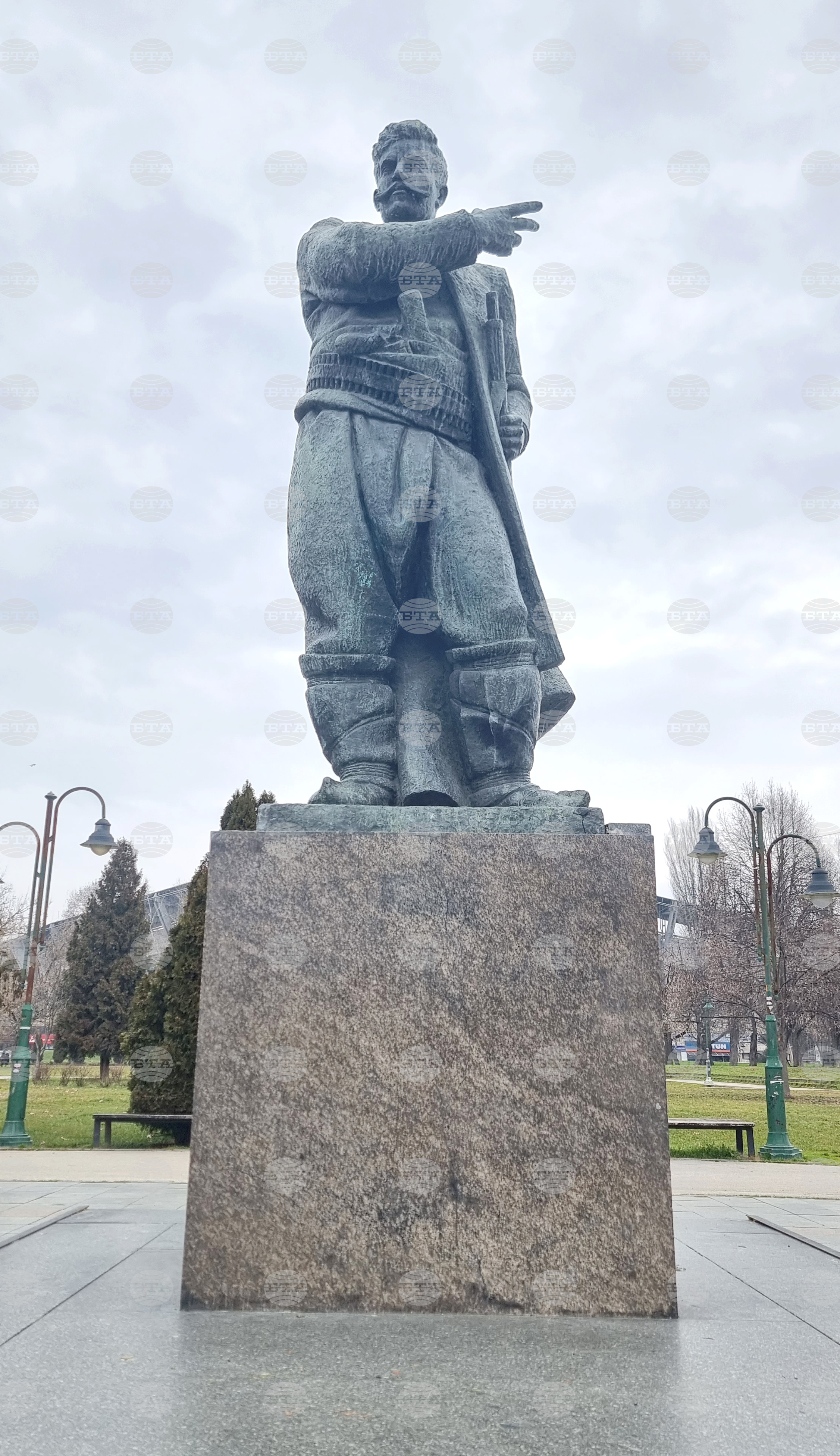 Република Северна Македония - паметник - Гоце Делчев - 154 години от рождението на революционера