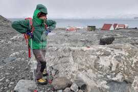 Антарктида - Ден 76 - тема на деня - Физикът Васил Гурев: Челото на ледника до българската антарктическа база се движи с 20-30 метра годишно