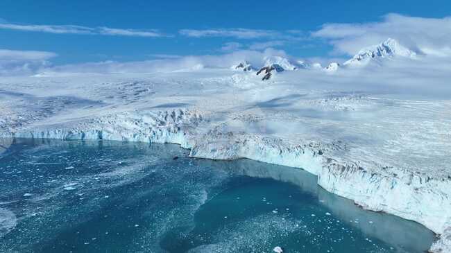 Adventurer Marieta Georgieva Becomes First Bulgarian Woman to Complete Last-Degree Journey to South Pole
