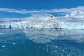 Антарктида - Ден 76 - тема на деня - Физикът Васил Гурев: Челото на ледника до българската антарктическа база се движи с 20-30 метра годишно