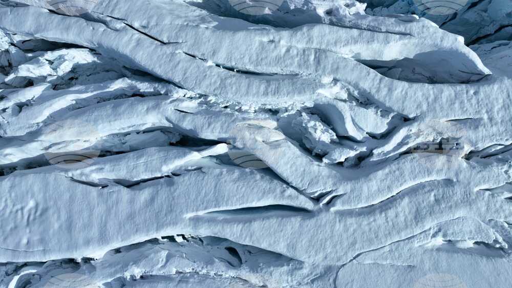 Антарктида - Ден 76 - тема на деня - Физикът Васил Гурев: Челото на ледника до българската антарктическа база се движи с 20-30 метра годишно