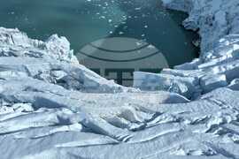 Антарктида - Ден 76 - тема на деня - Физикът Васил Гурев: Челото на ледника до българската антарктическа база се движи с 20-30 метра годишно