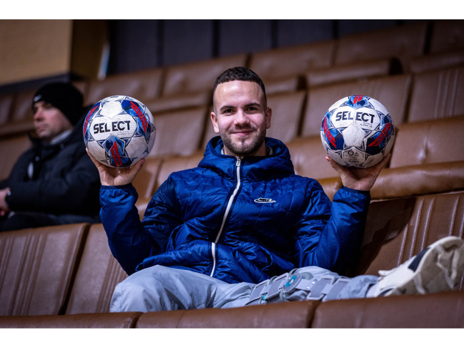 SELECT ще бъде официалната футзал-топка в България в следващите три години, след като БФС и представителството подписаха договор