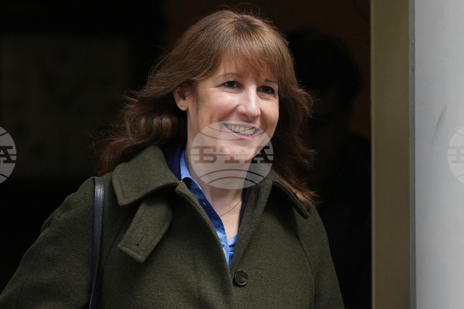 Помощта за енергийните сметки на домакинствата във Великобритания ще зависи от доходите, заяви финансовият министър Рейчъл Рийвс