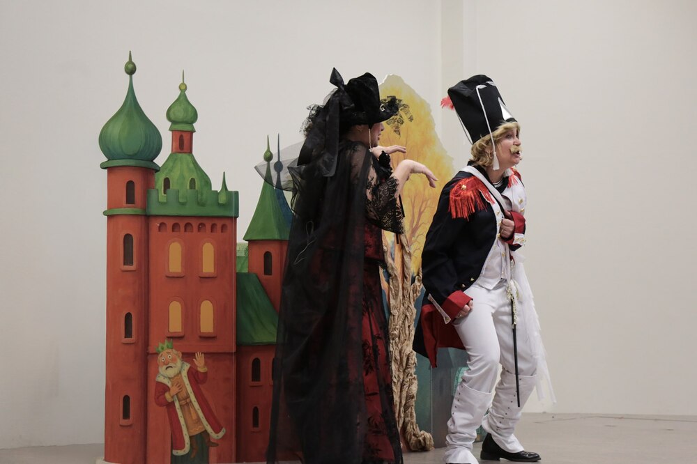 Театрална адаптация на български език на приказката „Огнивото“ ще бъде представена днес в Париж