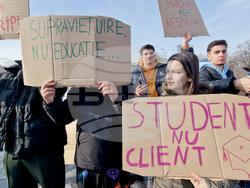 Румъния - Букурещ - образование - протест