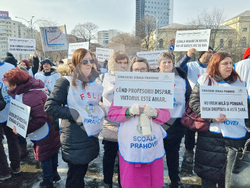 Румъния - Букурещ - образование - протест