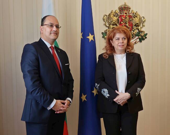 Илияна Йотова - Слим Калбус - среща