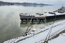 Видин - река Дунав - баржи - инцидент - свободно плаване - повредена инфраструктура