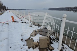 Видин - река Дунав - баржи - инцидент - свободно плаване - повредена инфраструктура