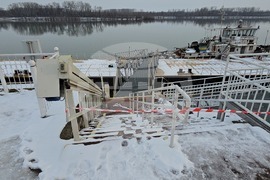 Видин - река Дунав - баржи - инцидент - свободно плаване - повредена инфраструктура