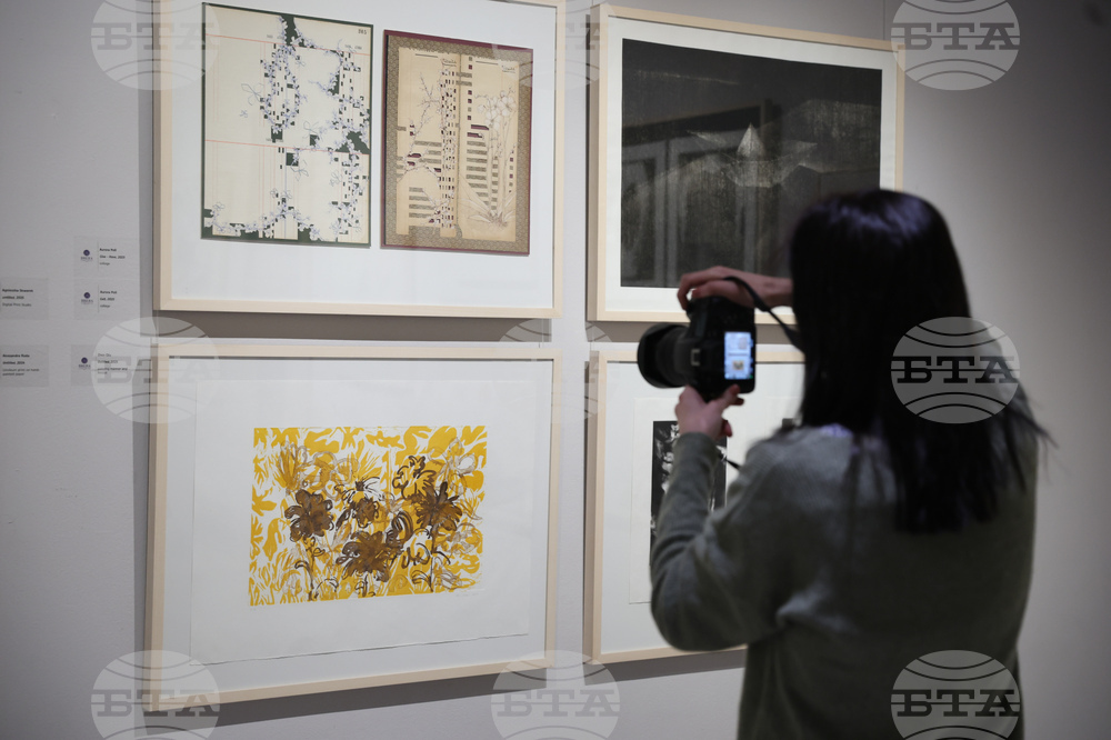 НХА - изложба графика - преподаватели и студенти