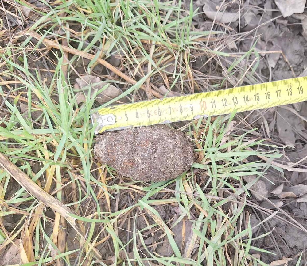 Унищожена е силно корозирала ръчна граната, открита в гараж в Бургас