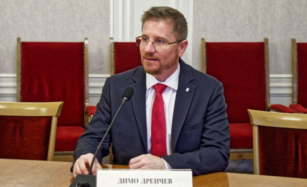 Възраждане: Срамно е! Главчев и заместничките му са раздали над 5 милиона бонуси