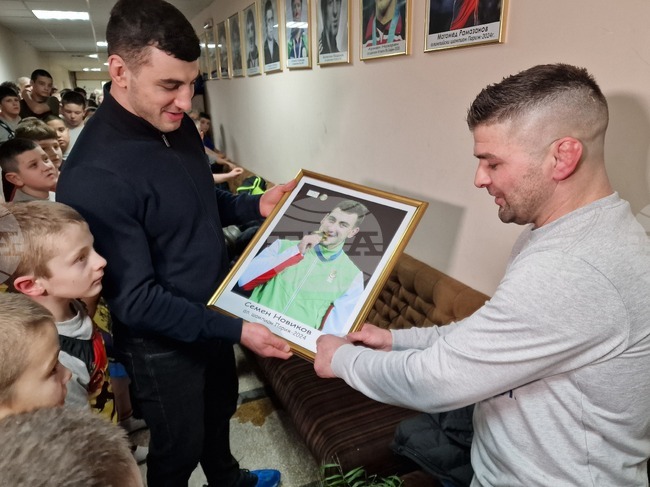 Перник - Борба - Семен Новиков