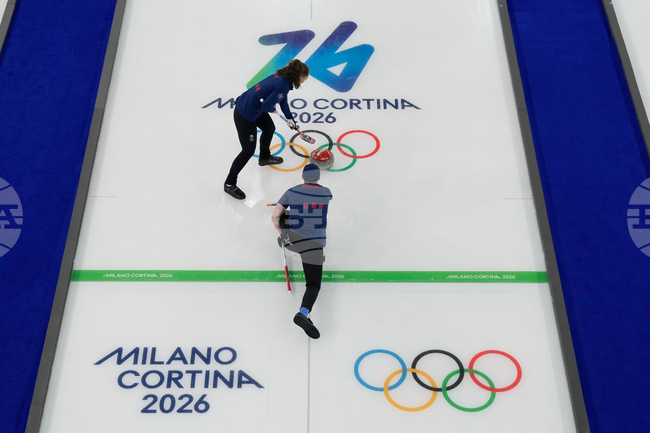 Великобритания победи Норвегия в двубой от олимпийския турнир по кърлинг за смесени отбори