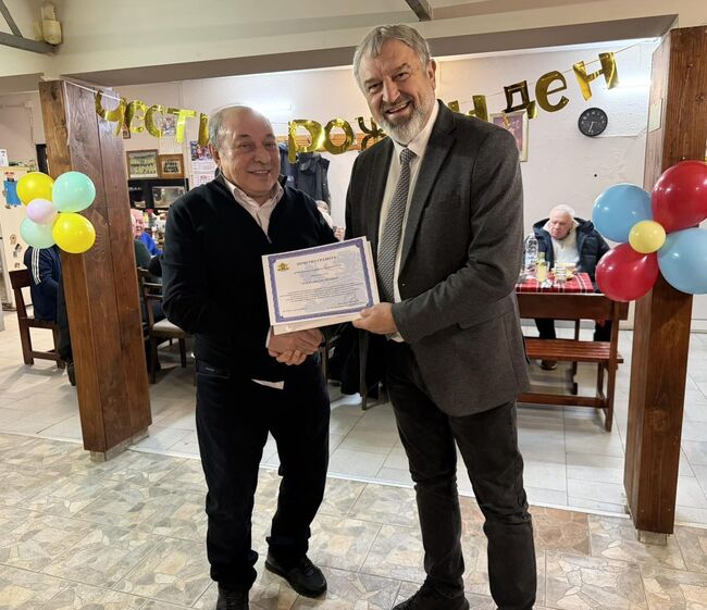 ОА Русе: Бившият елитен рефер Севдалин Петров отпразнува 74-ия си рожден ден сред близки и приятели