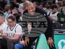 Pelicans Bucks Basketball