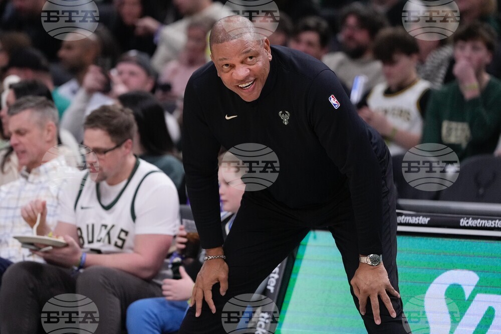 Pelicans Bucks Basketball