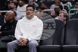 Pelicans Bucks Basketball