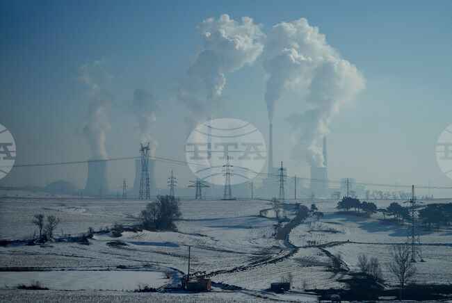 CORRECTION APTOPIX China Climate Coal