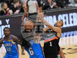 Thunder Spurs Basketball