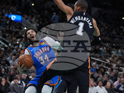 Thunder Spurs Basketball