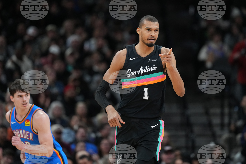 Thunder Spurs Basketball