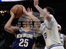 Pelicans Bucks Basketball