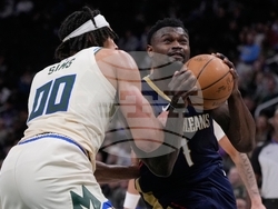 Pelicans Bucks Basketball