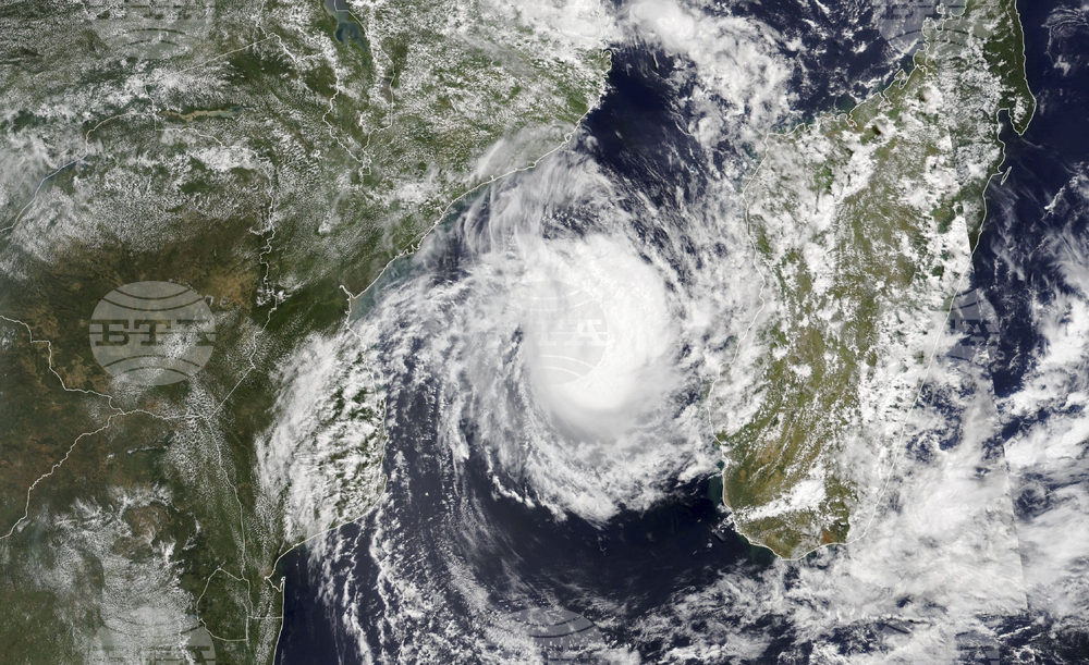 Двадесет загинали при преминаване на циклона в Мадагаскар, съобщават власти