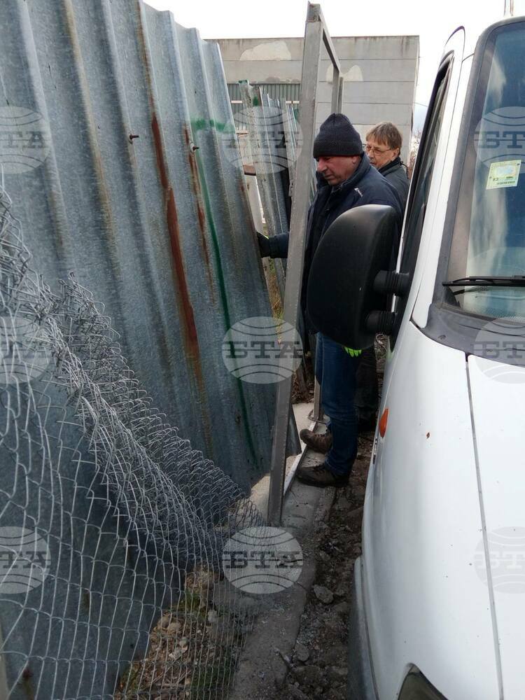 За поредна година представители на частна фирма и на общинската администрация в Сливен влязоха в спор заради гробищния парк в кв."Речица"