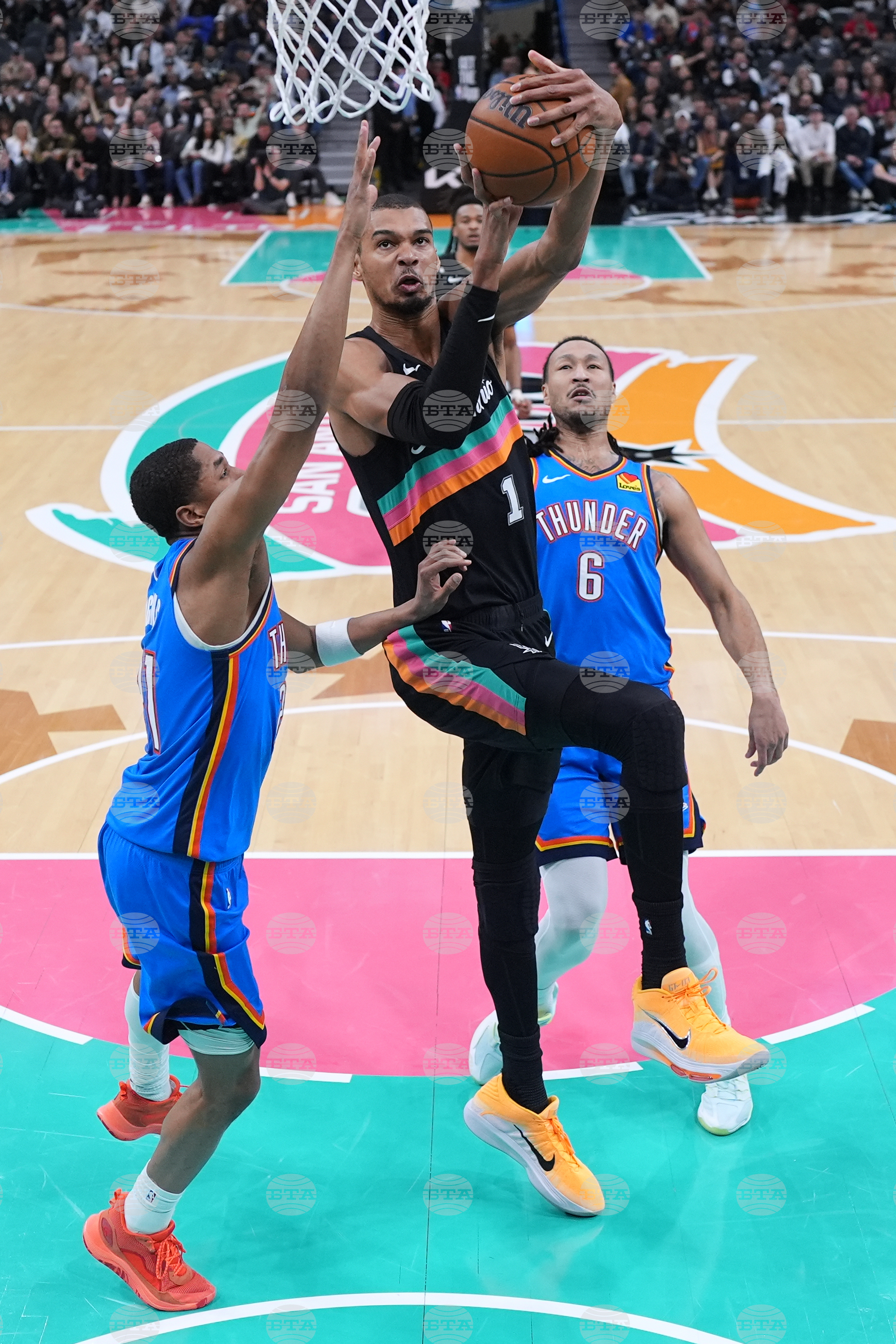 Thunder Spurs Basketball