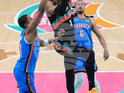 Thunder Spurs Basketball