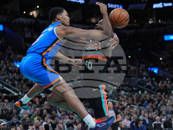 Thunder Spurs Basketball