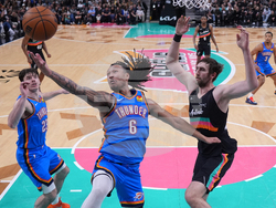 Thunder Spurs Basketball