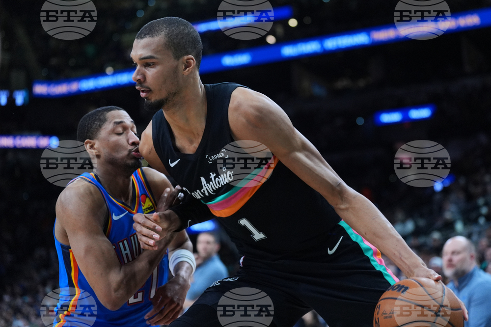 Thunder Spurs Basketball