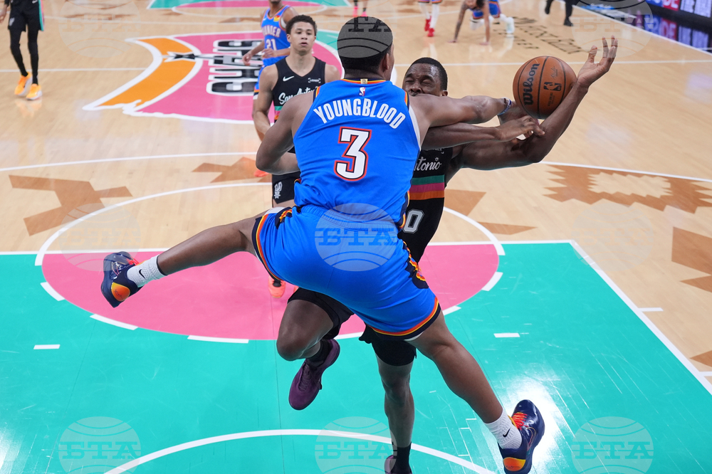 Thunder Spurs Basketball