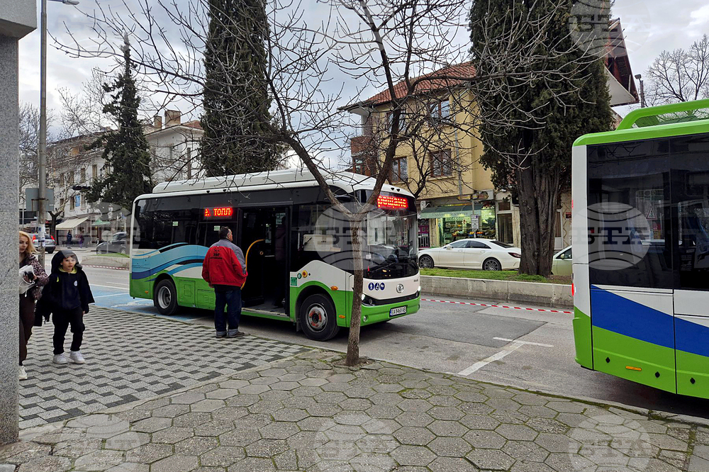 Сандански - публично обсъждане - електрически автобуси - представяне