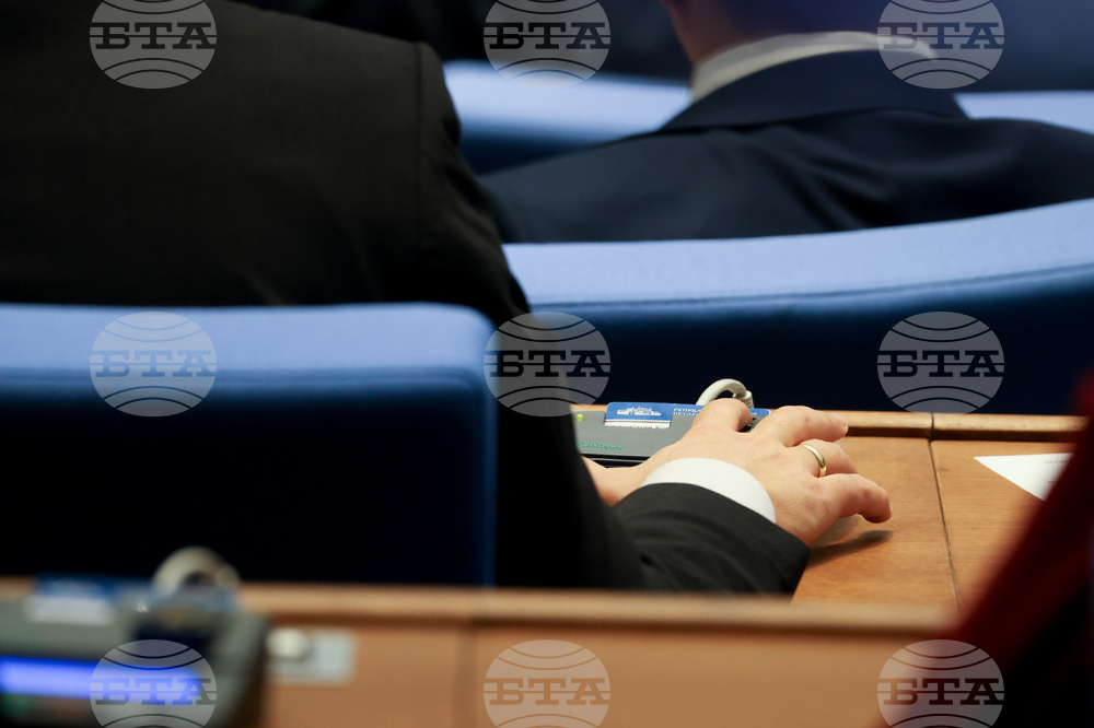 Парламентът ограничи до 20 избирателните секции в държави извън ЕС 