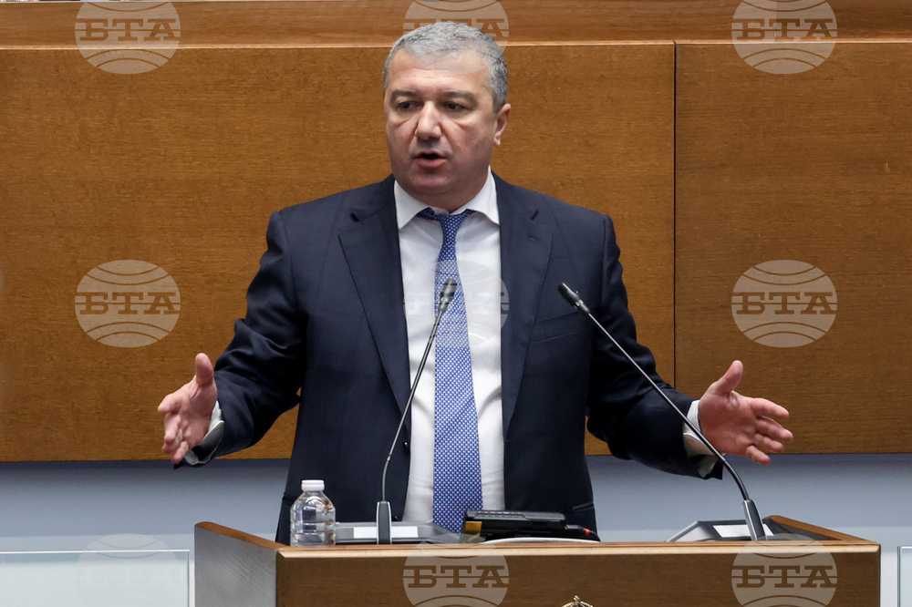 Народно събрание - заседание - Драгомир Стойнев