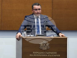 Народно събрание - заседание - Хюсни Адем