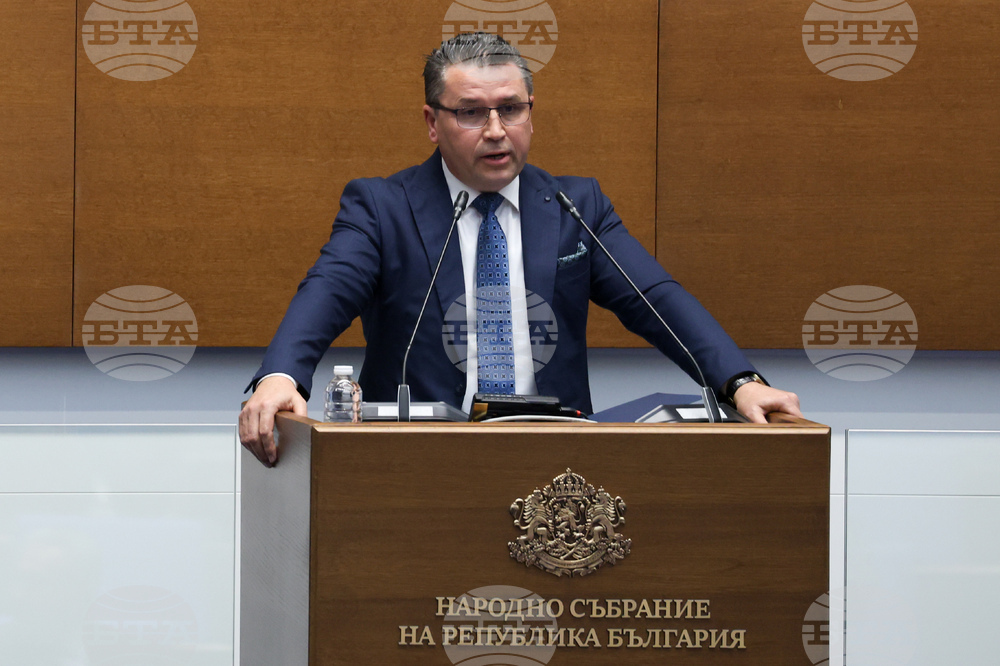 Народно събрание - заседание - Хюсни Адем