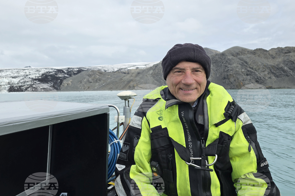 Antarctica - 34th Bulgarian Antarctic Expedition - Kiril Velkovsky - bathymetry