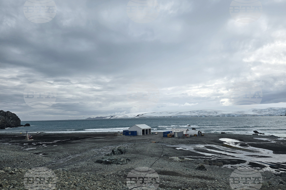 Antarctica - Livingston Island - View