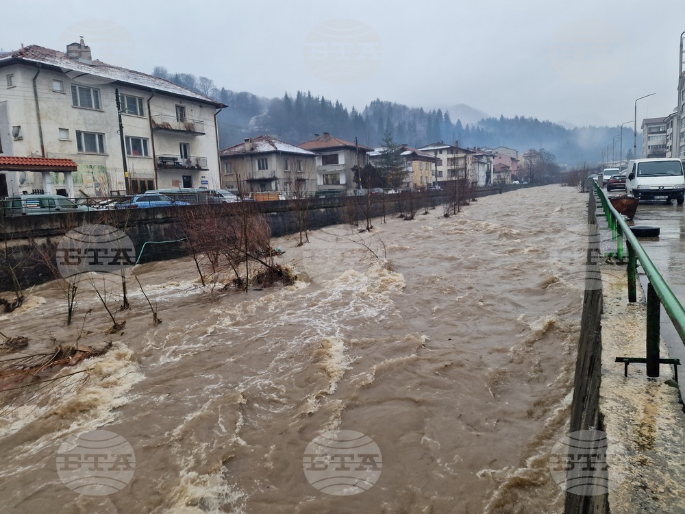 Smolyan, Kardzhali Regional Governors Report High River, Reservoir Levels Amid Heavy Rains
