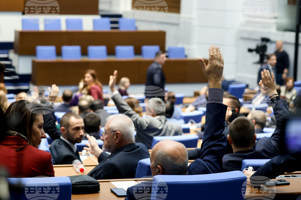 Депутатите удължиха заседанието си и продължават дебата по второто четене на измененията в Изборния кодекс
